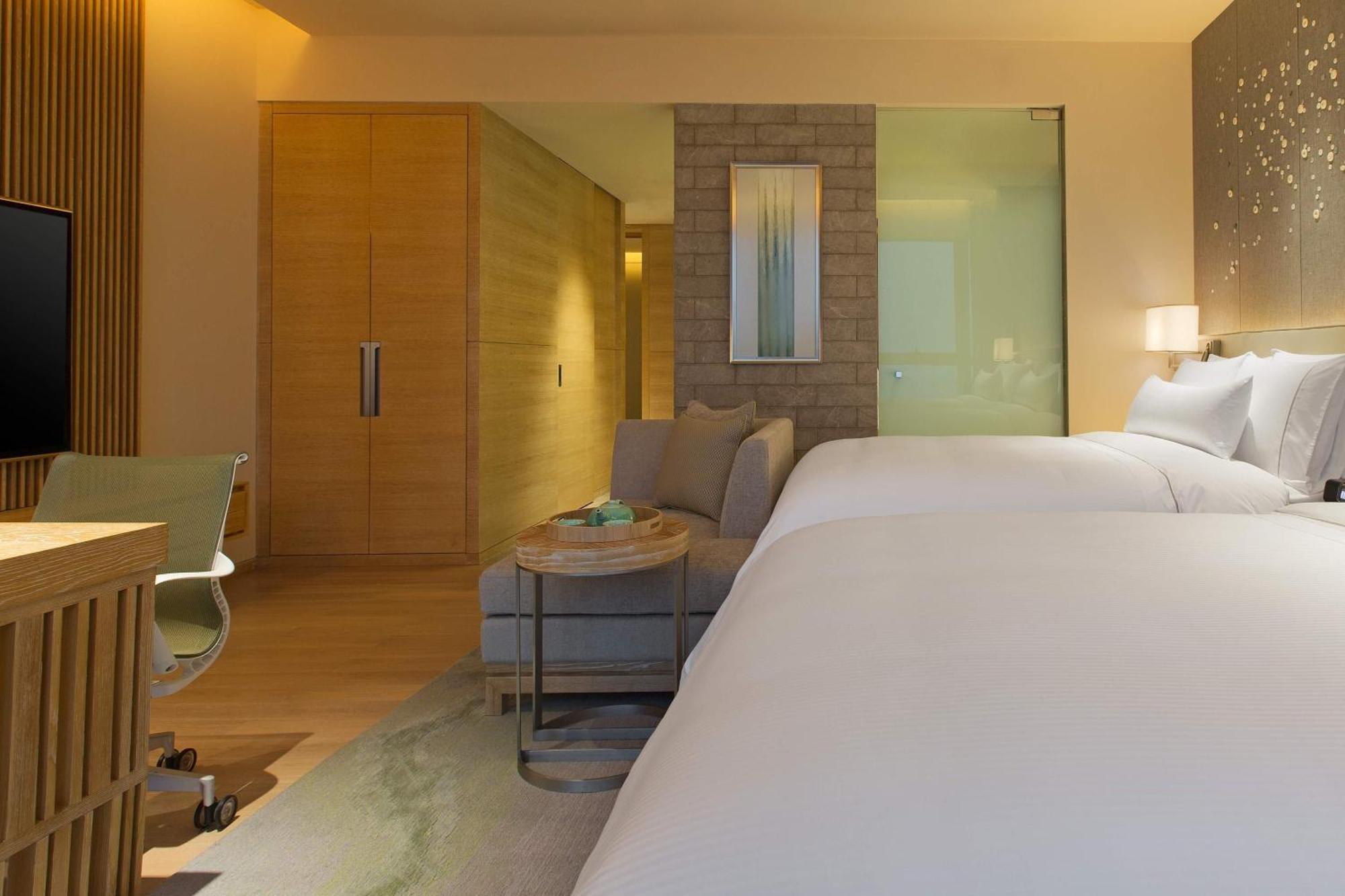 Hotel The Westin Chongqing Liberation Square Esterno foto