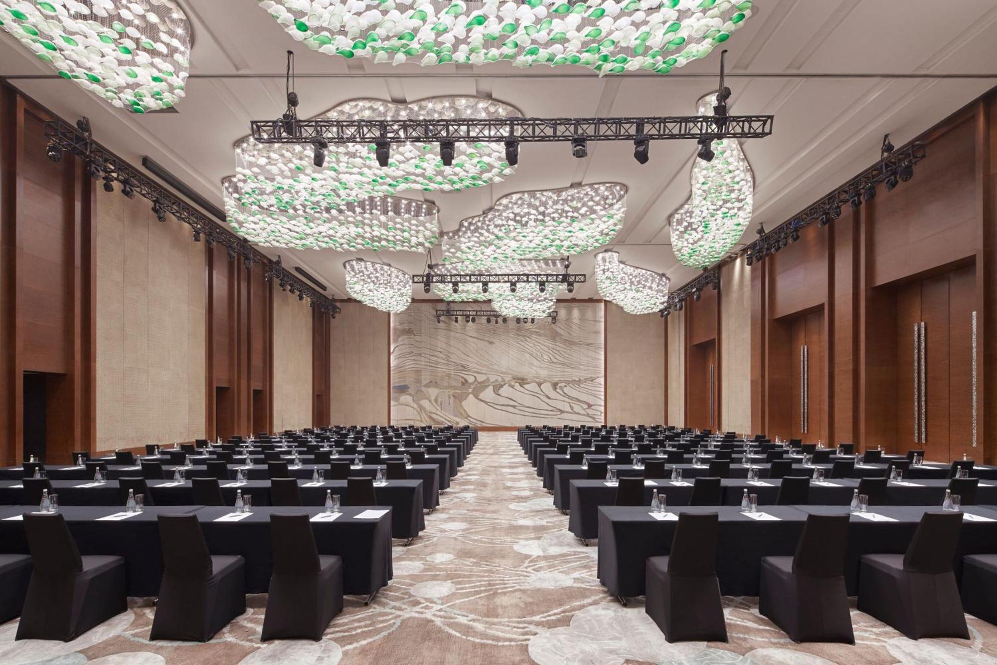 Hotel The Westin Chongqing Liberation Square Esterno foto